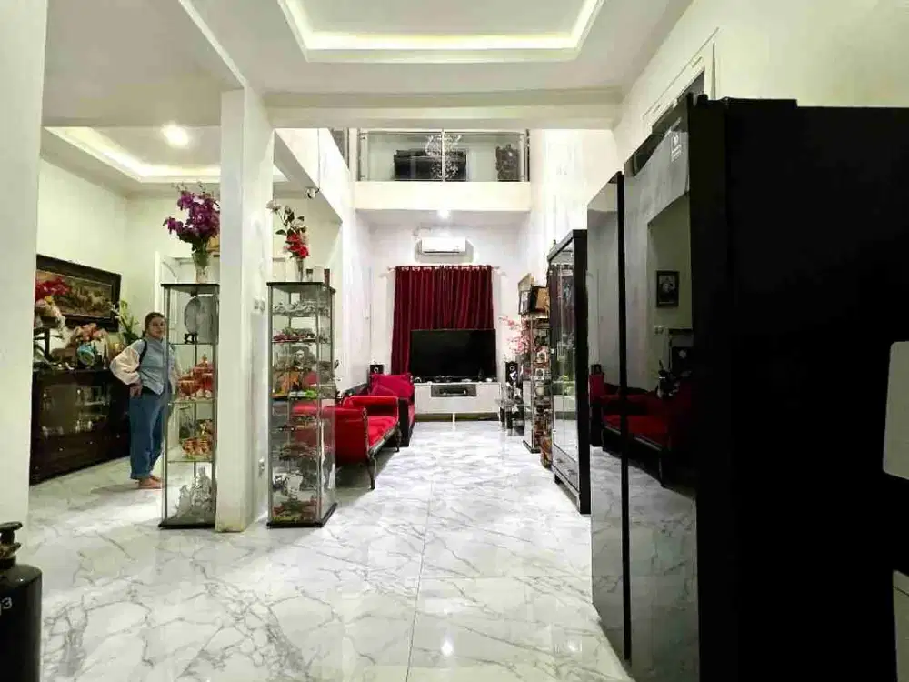 Di jual rumah siap huni 2 lantai Jombang tangsel