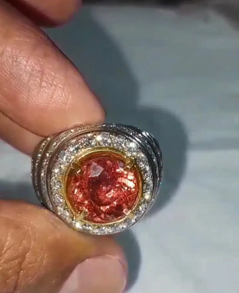 Batu Permata Padparadscha