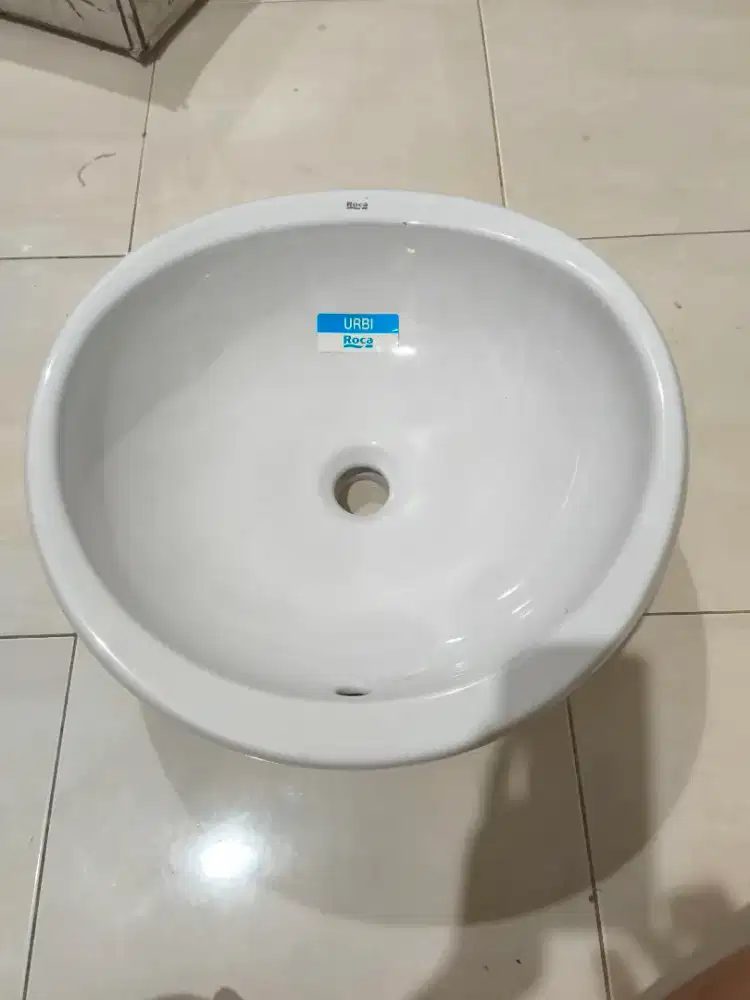 ROCA WASTAFEL/LAVATORY URBI TOILET BARU