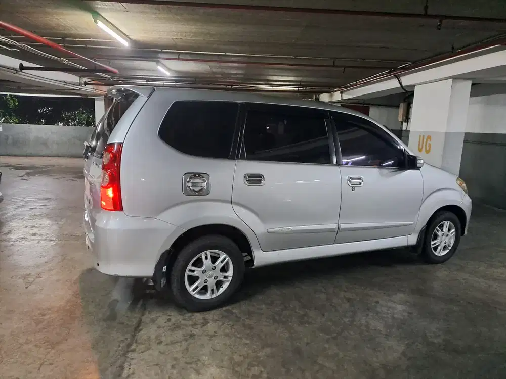 Daihatsu Xenia 2011 Bensin