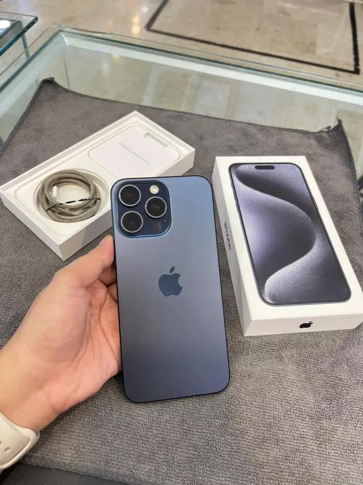 Iphone 15pro max 256 Blue ex Ibox fullset bh83%