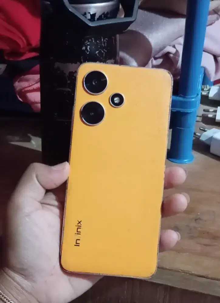 Infinix hot 30i ram 8+8/128!.