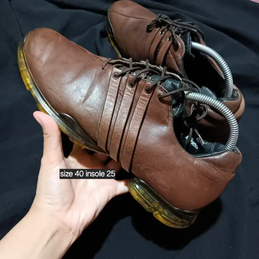SEPATU GOLF KULIT