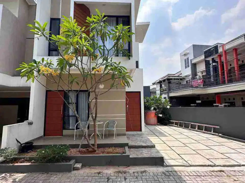Rumah cluster Siap huni di Kramat jati Jakarta Timur 2 lantai 3 kamar tidur KPR strategis stasiun kalibata, Cawang dan pintu tol Cililitan,Jagorawi