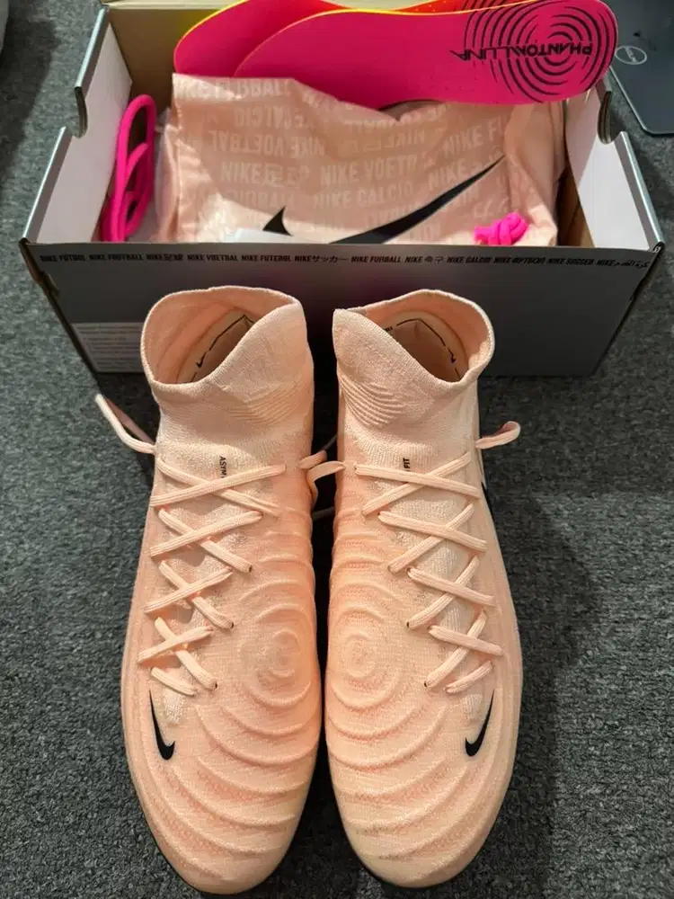 Sepatu Bola Nike Phantom Luna II Elite FG size 44 topgrade like new99%