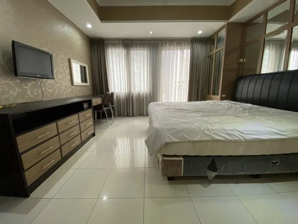 SEWA STUDIO ROYAL MEDIT FURNISH - Dekat Mall Perkantoran