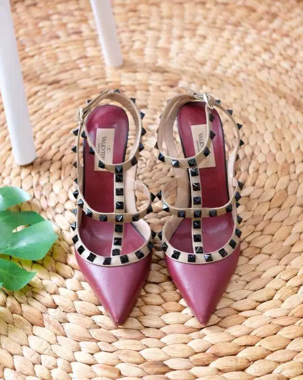 VALENTINO GARAVANI LEATHER AUTHENTIC STUDDED HEELS 10 CM