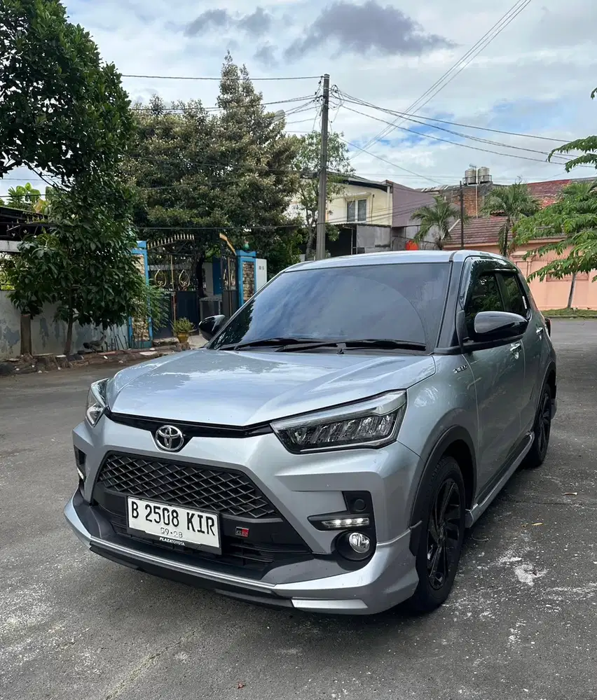 Toyota Raize 2023 GR turbo one tone silver