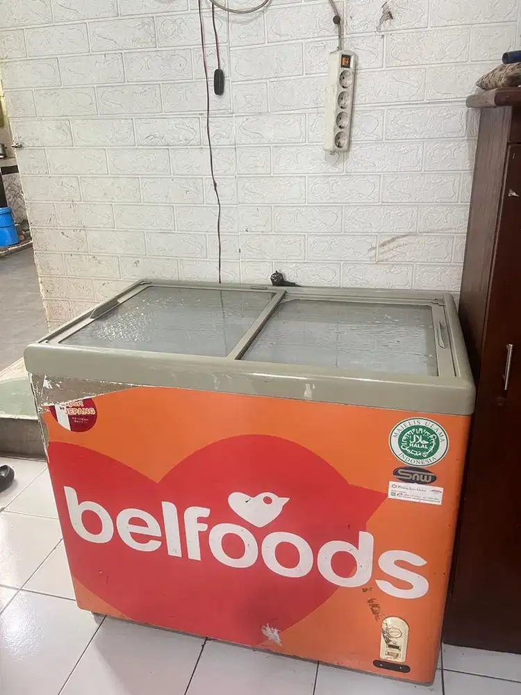 Dijual freezer Belfoods 200lt kondisi bagus