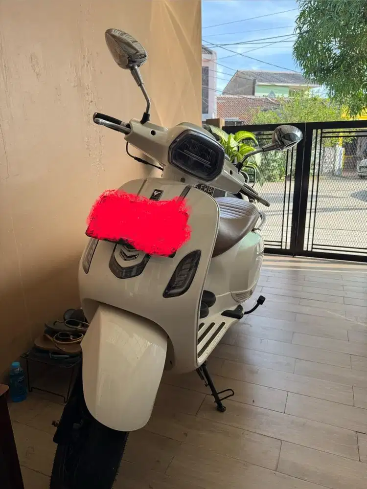 Smooth Zuzu 2024 Putih