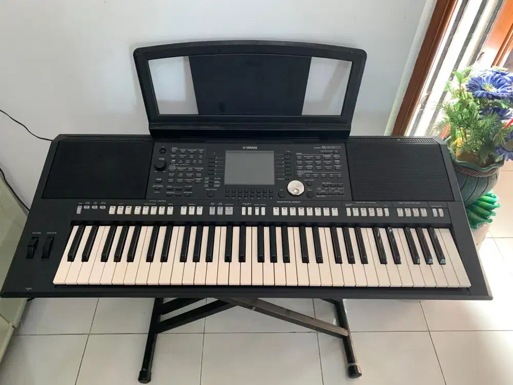 Keyboard Yamaha PSR S950
