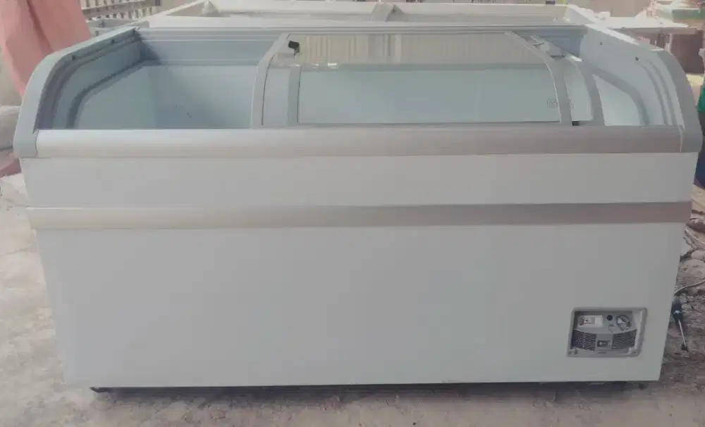 JUAL FREEZER SELDING KACA 500Liter GEA