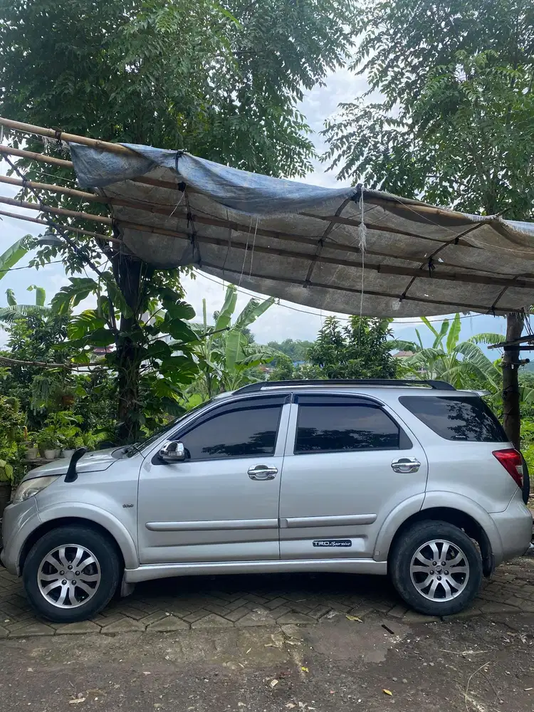 Toyota Rush 2010 Bensin