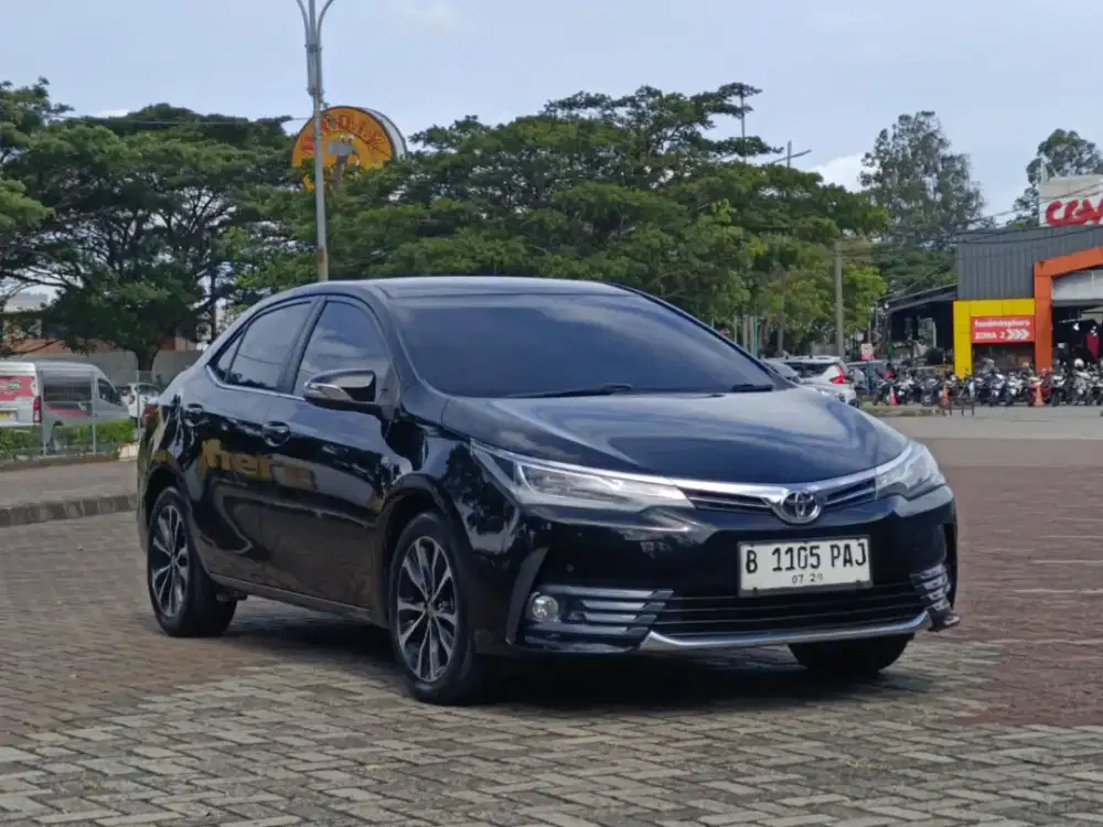 Toyota Altis V 1.8 Matic 2019 Bensin Hitam Metalik
