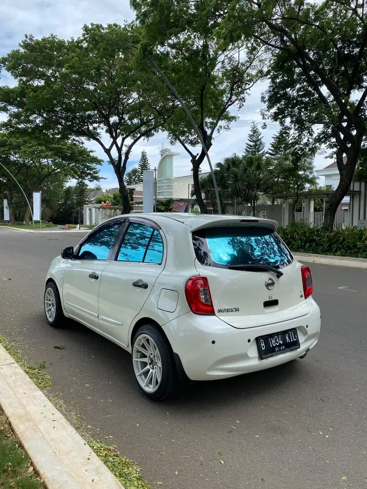 Nissan March 2015 Bensin