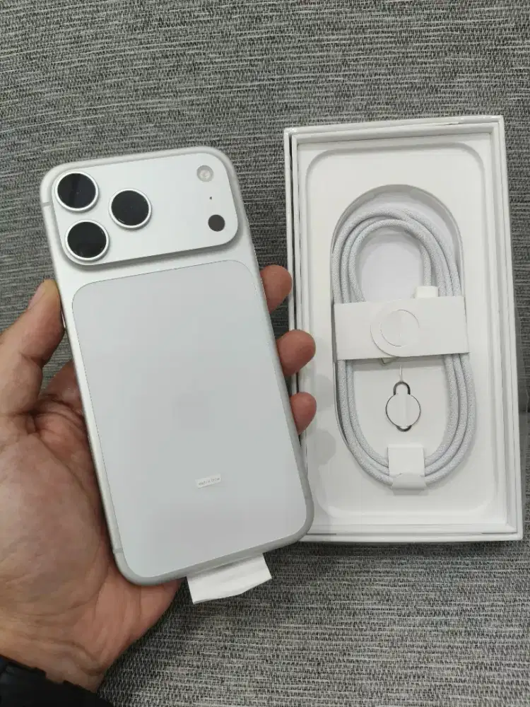 Iphone 17 pro max 256gb new open box garansi 1 tahun resmi Indonesia