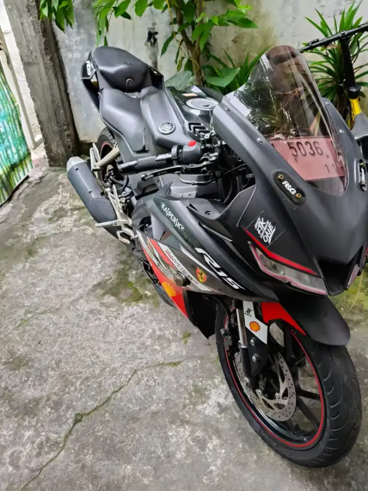 R15 V3 th 2017 bekas istimewa