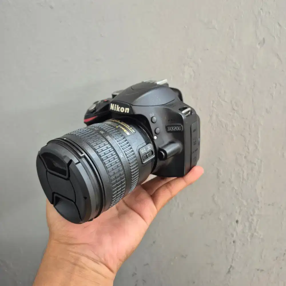 Kamera dslr Nikon D3200 lensa 18-70 dx normal