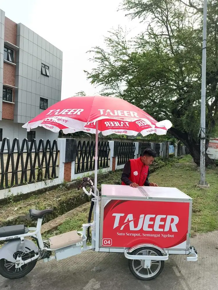 LOWONGAN RIDER KOPI KEKINIAN MANGKAL PAKAI SEPEDA LISTRIK