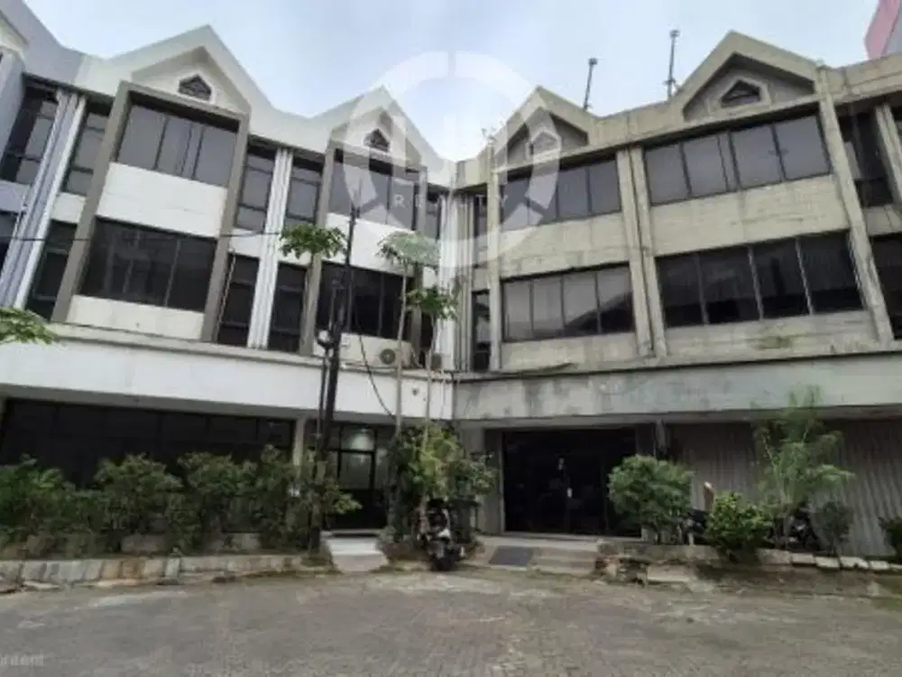 Ruko Gandeng 3 Lantai di Boulevard Barat, Kelapa Gading, Jakarta Utara