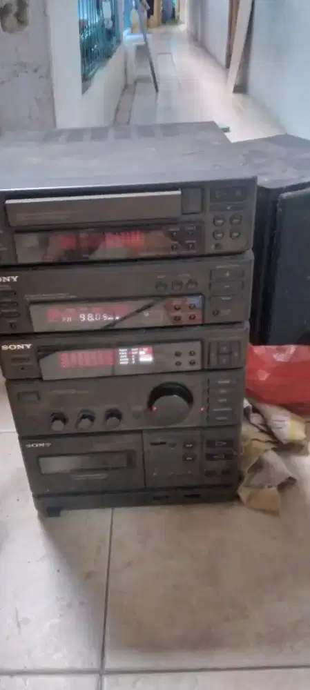 Radio kaset dan CD sony