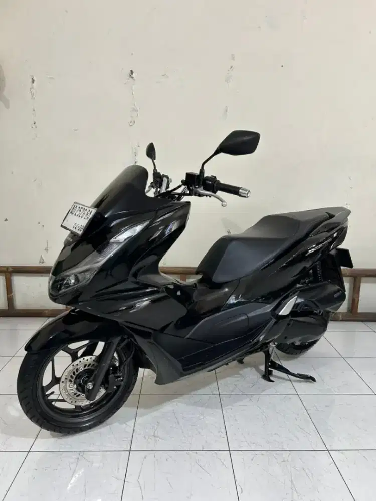PCX 160 CBS HITAM GLOSY