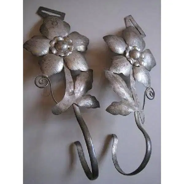 sepasang penjepit kelambu Cina peranakan tua