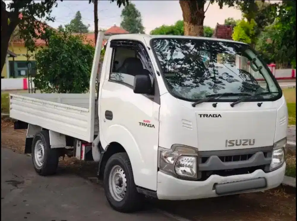 Isuzu Traga mesin Euro 2 solar tahun 2019 pemakaian 2020 pickup