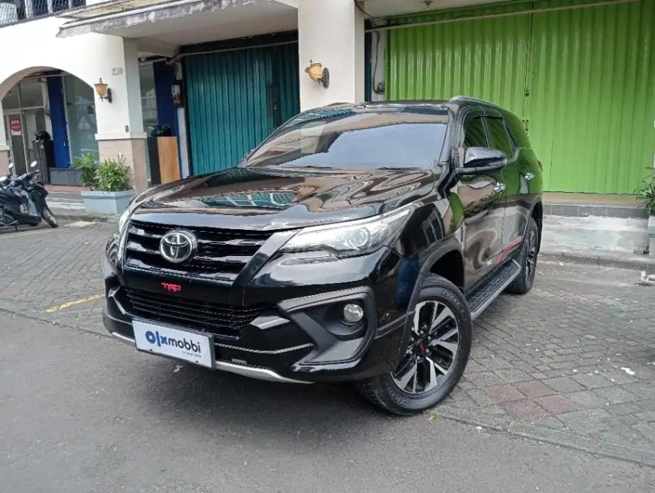 Pajak Panjang - TOYOTA FORTUNER 2.4 VRZ TRD SOLAR A/T 2018 HITAM