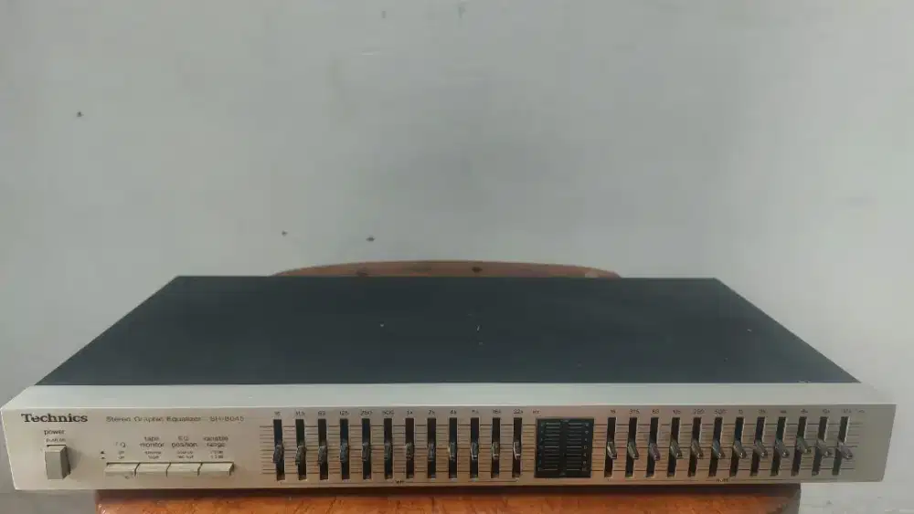 Equaliser Technics 8045