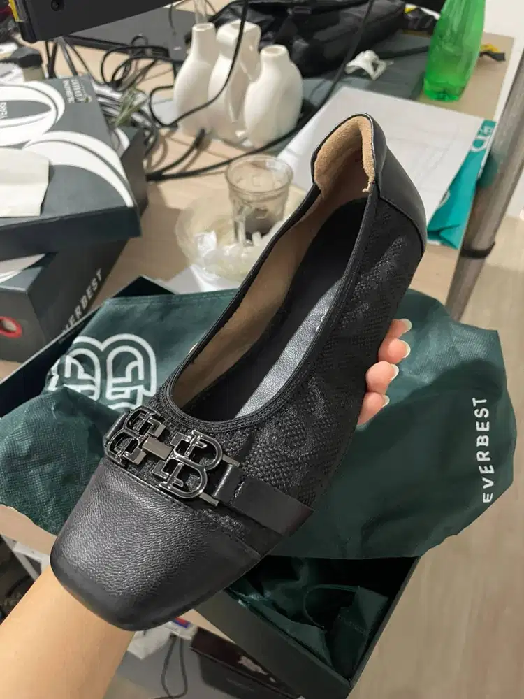 EVERBEST ALMOND BLACK FLATSHOES ORIGINAL UK 38