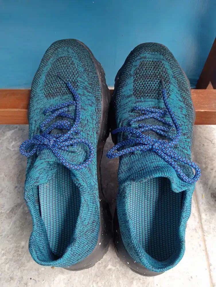 Sepatu Sneakers pria