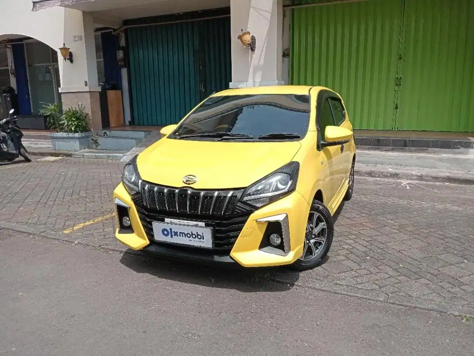Like New - DAIHATSU AYLA 1.2 R BENSIN M/T 2021 KUNING
