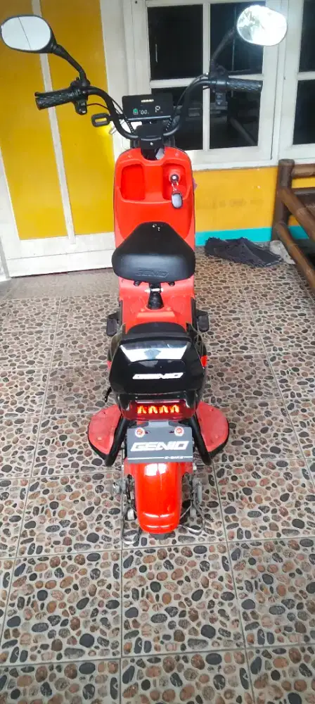 Jual sepeda listrik exotic Genio masih mulus no minus