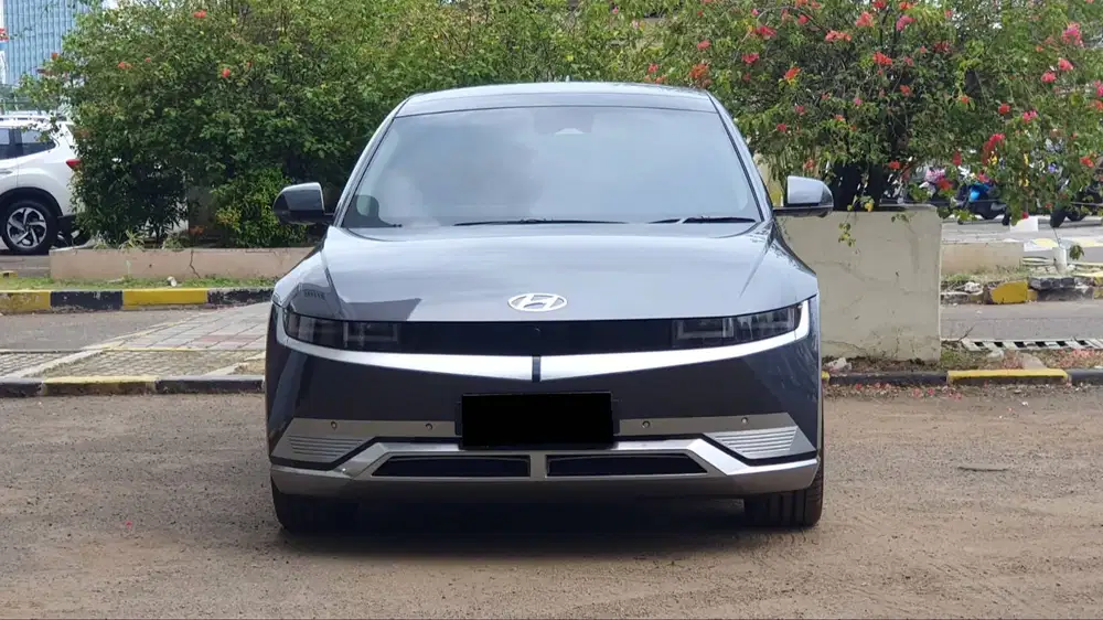 Hyundai Ioniq 5 Long Range Signature EV AT Abu 2024 NIK 2023 Bluelink