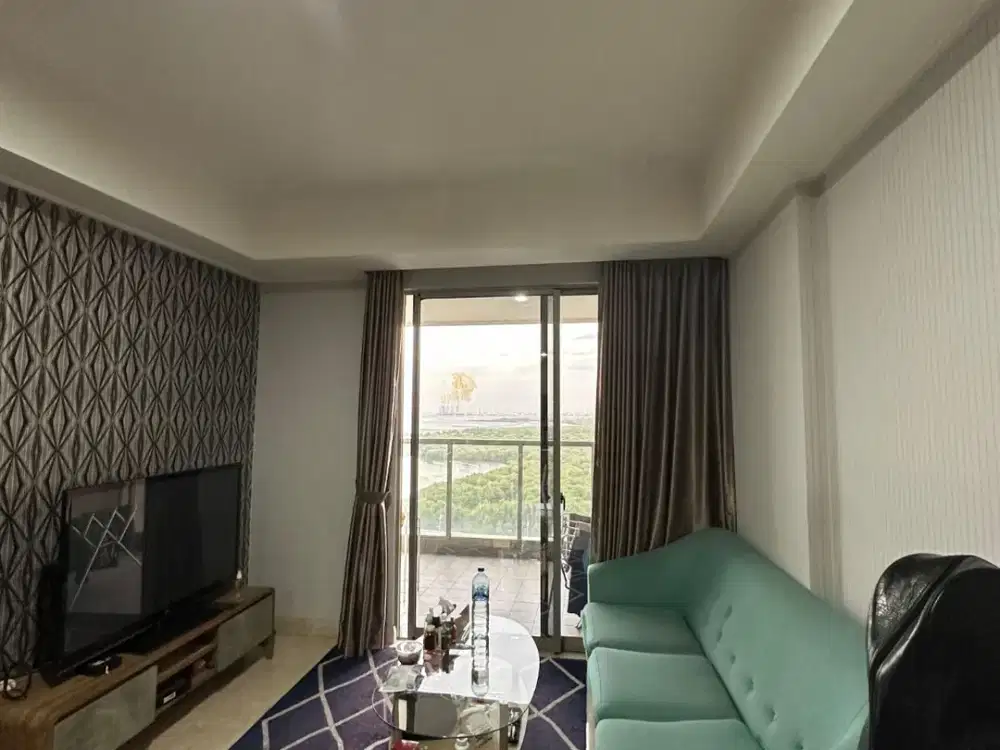 DISEWAKAN CEPAT APARTEMEN SEA VIEW DENGAN BALKON @GOLD COAST, PIK