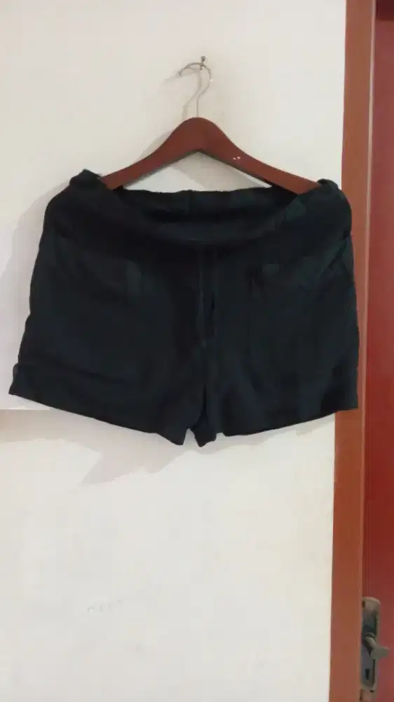 Celana pendek hotpants
