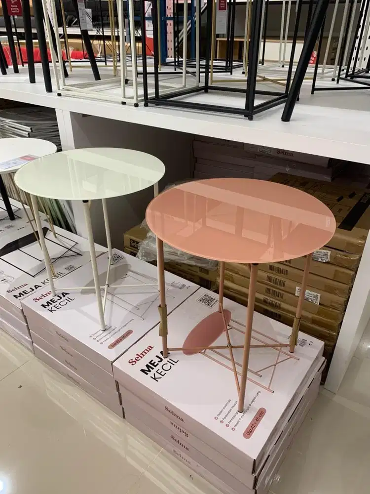 LIUS SIDE TABLE WHITE & PINK