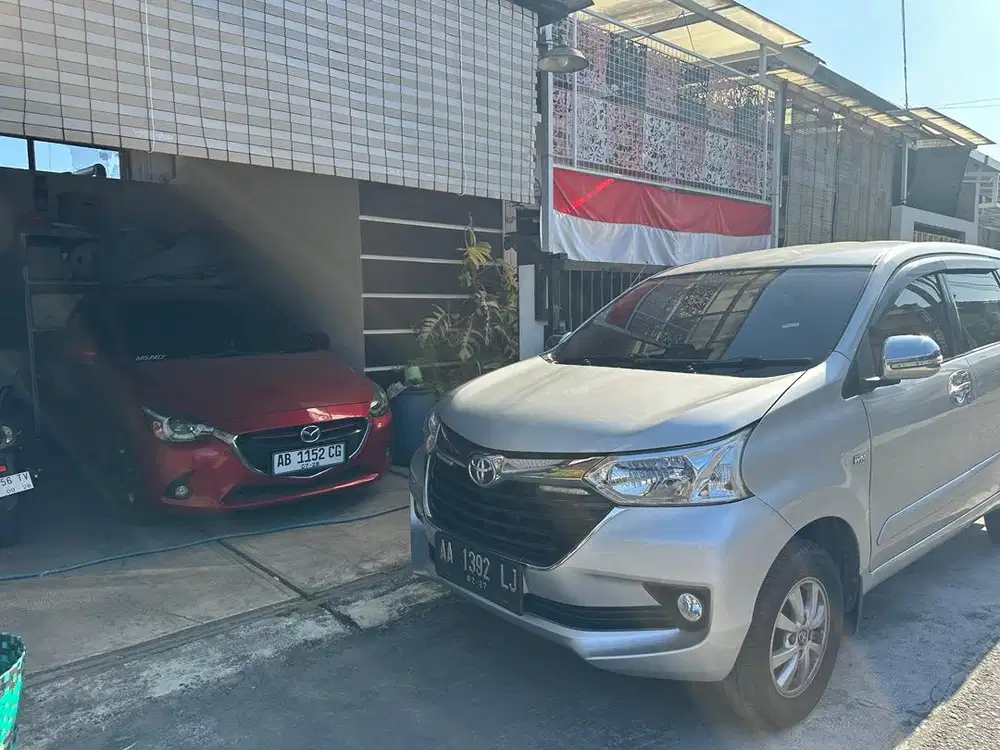Mobil Bekas Second 2nd Toyota Avanza G Mazda 2 Skyactive