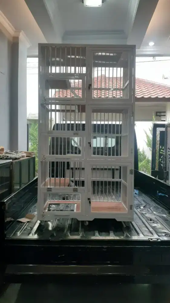 Kandang kucing 3 pintu