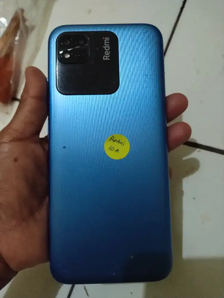 Redmi 10A  4/64 minus pemakaian aja HP cas ga ORI