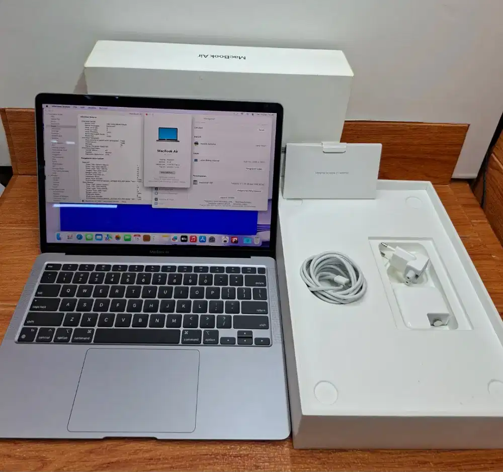 Macbook air m1 13inc 8/512 gray