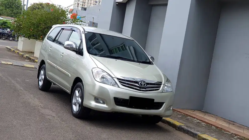 [ LOW KM ] Toyota Kijang Innova 2.0 G AT Bensin 2010/2011