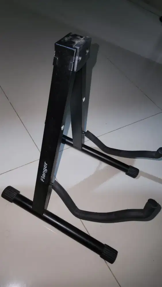 Stand gitar flanger besi