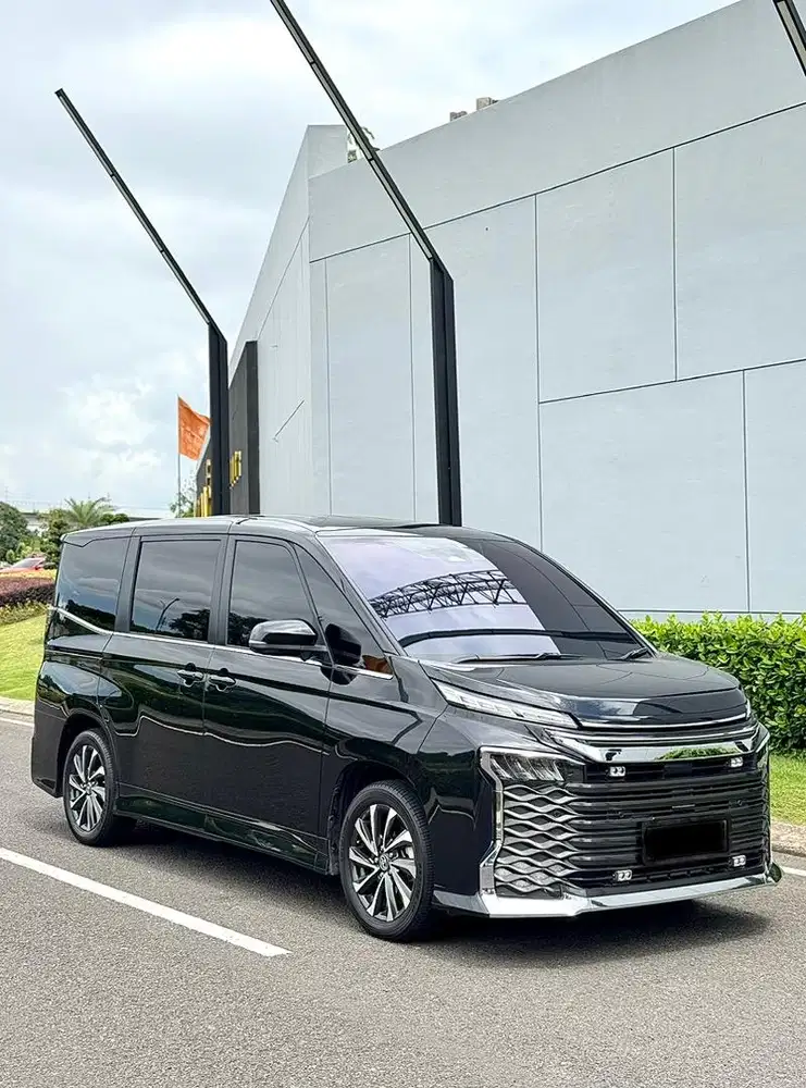 KM 10RB CAT ORI! Toyota Voxy TSS 2.0 A/T 2023