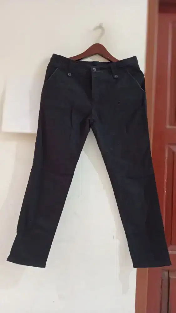 Celana panjang kain hitam