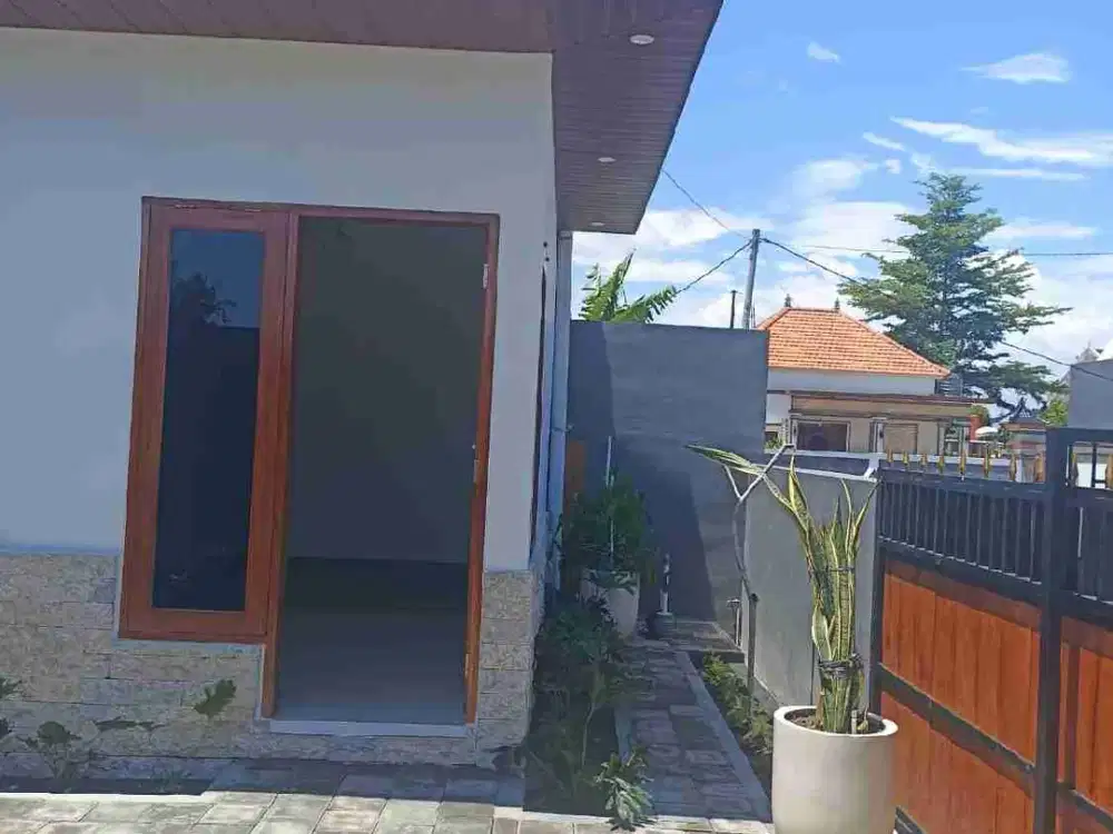 DIJUAL RUMAH SEMI VILLA LOKASI BLAHBATUH GIANYAR