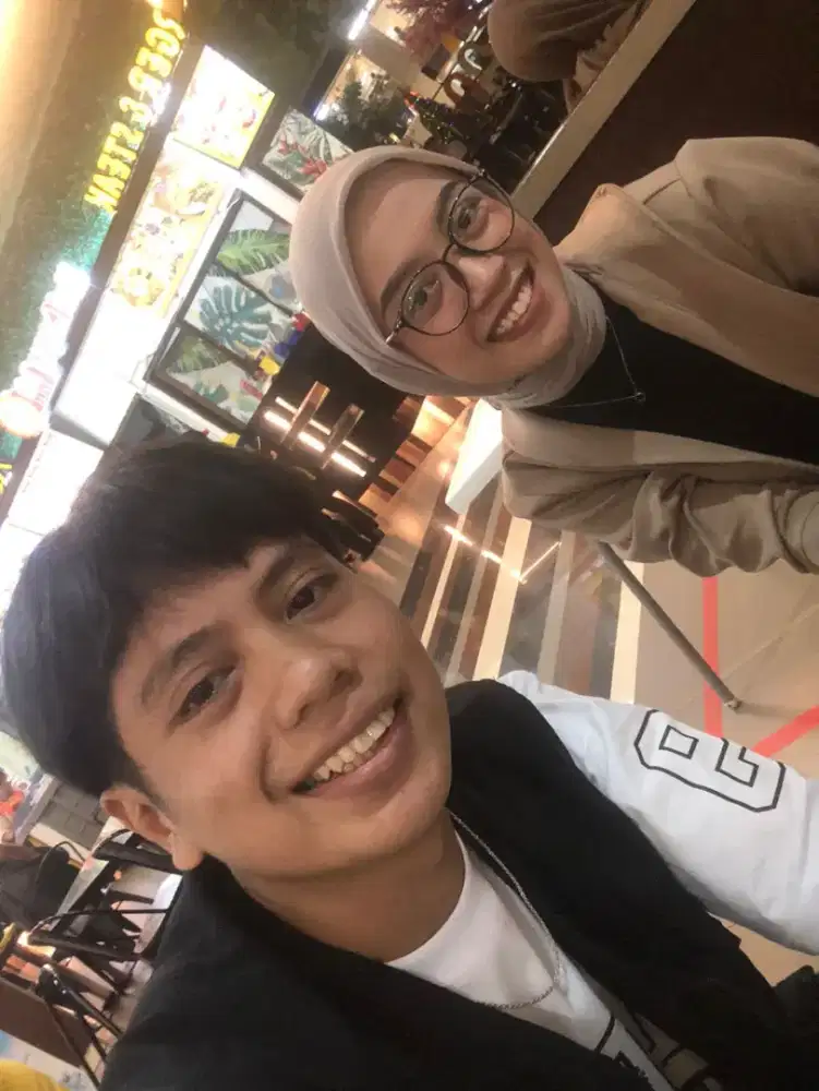 Mencari pekerjaan/patner dalam membangun usaha