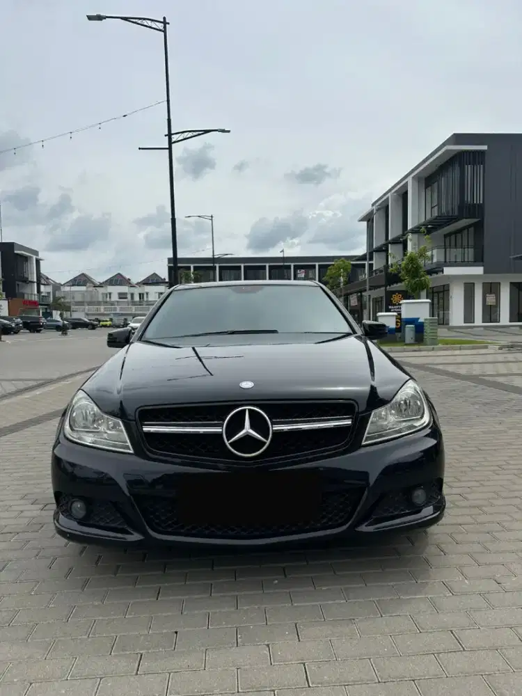 Mercedes benz C200 CGI 2012