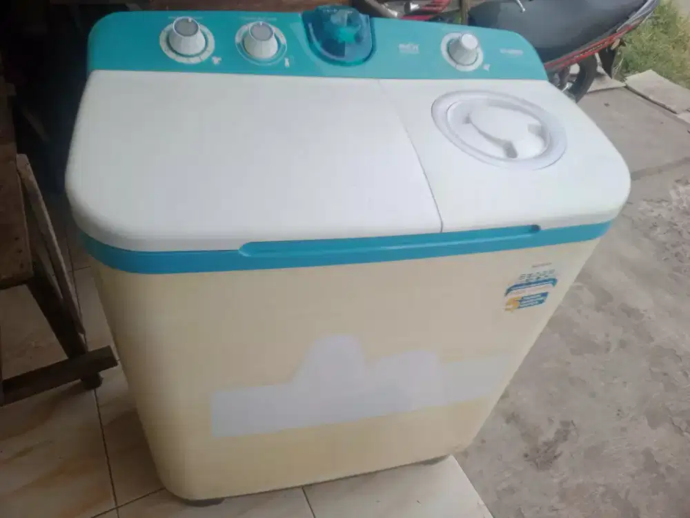 Mesin cuci Sanken 2 tabung 10kg